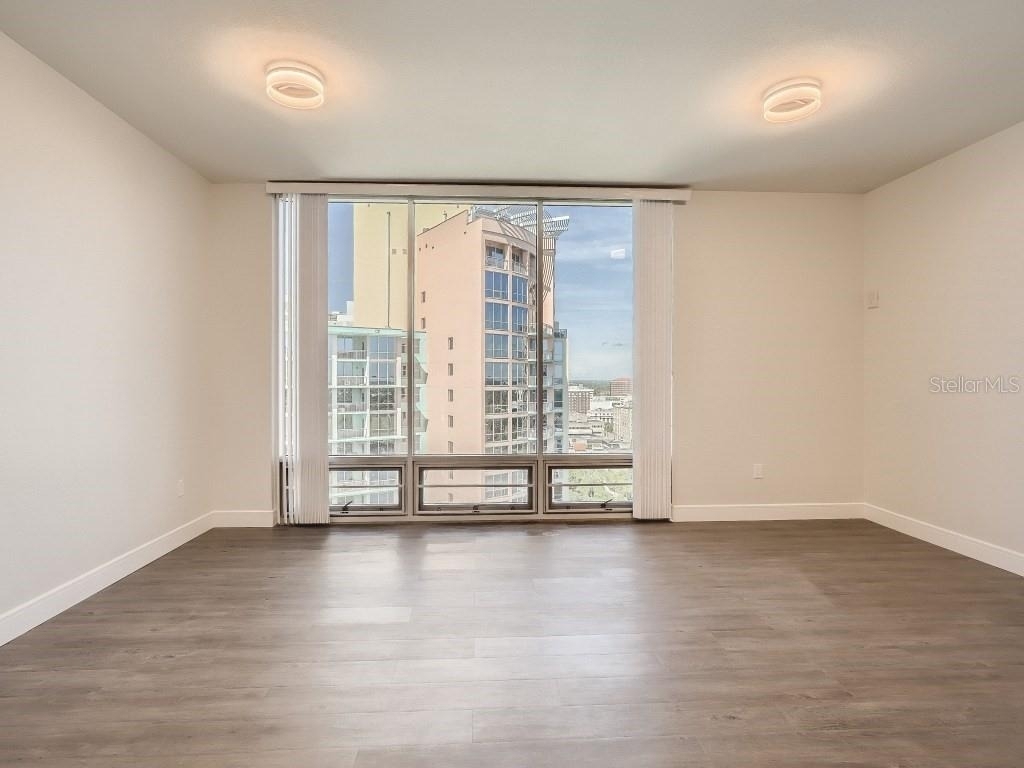 415 E Pine Street - Photo 15