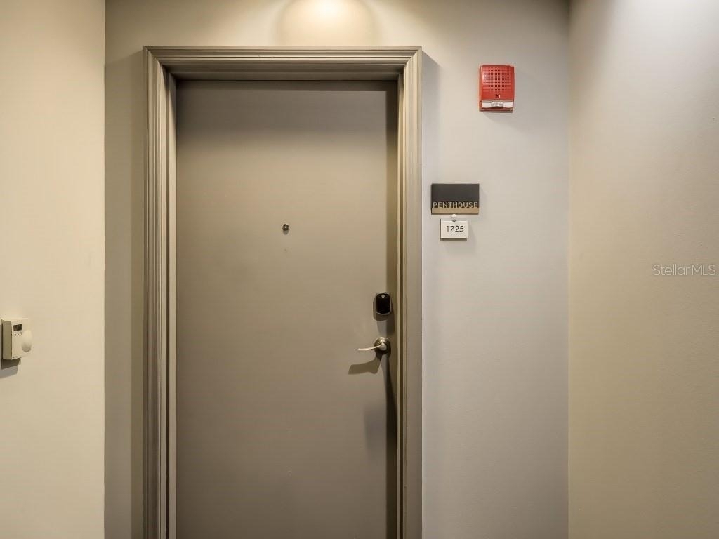 415 E Pine Street - Photo 4