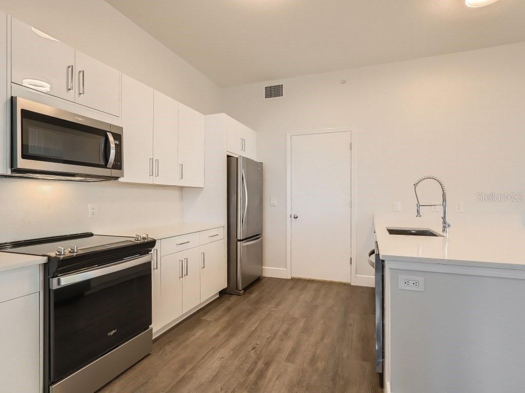 415 E Pine Street - Photo 12