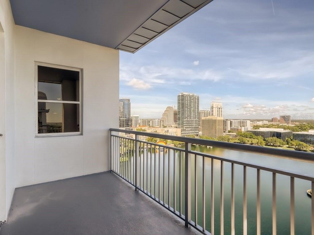 415 E Pine Street - Photo 36