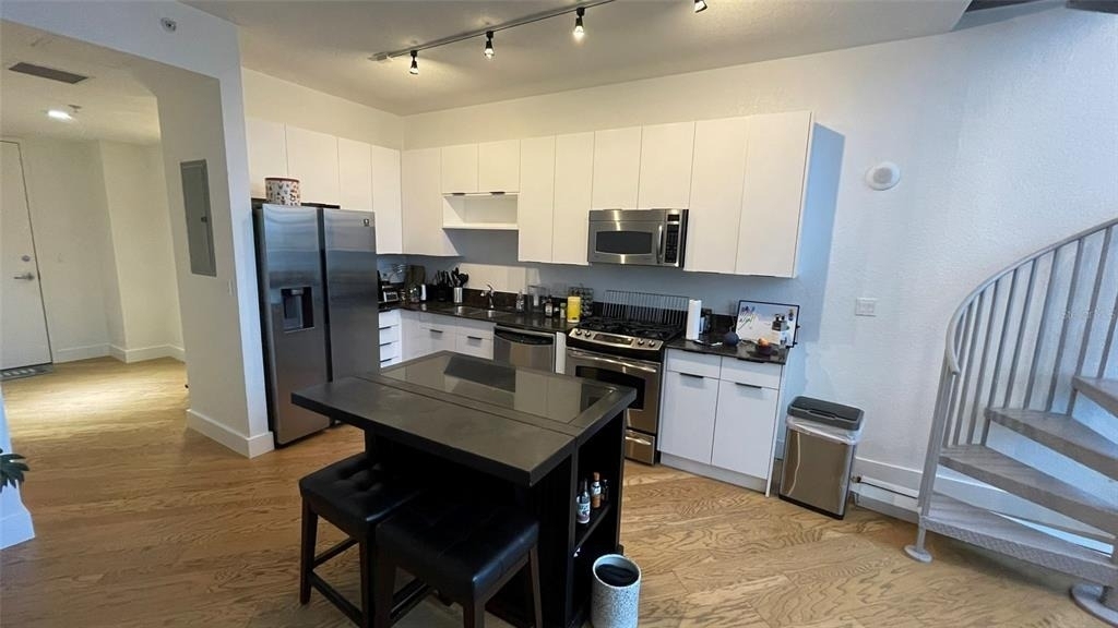 150 E Robinson Street - Photo 15