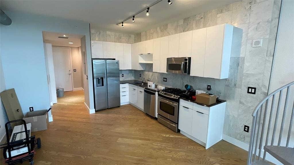 150 E Robinson Street - Photo 17