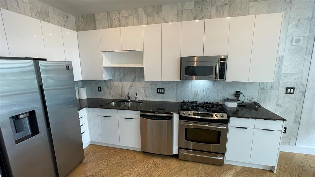 150 E Robinson Street - Photo 10