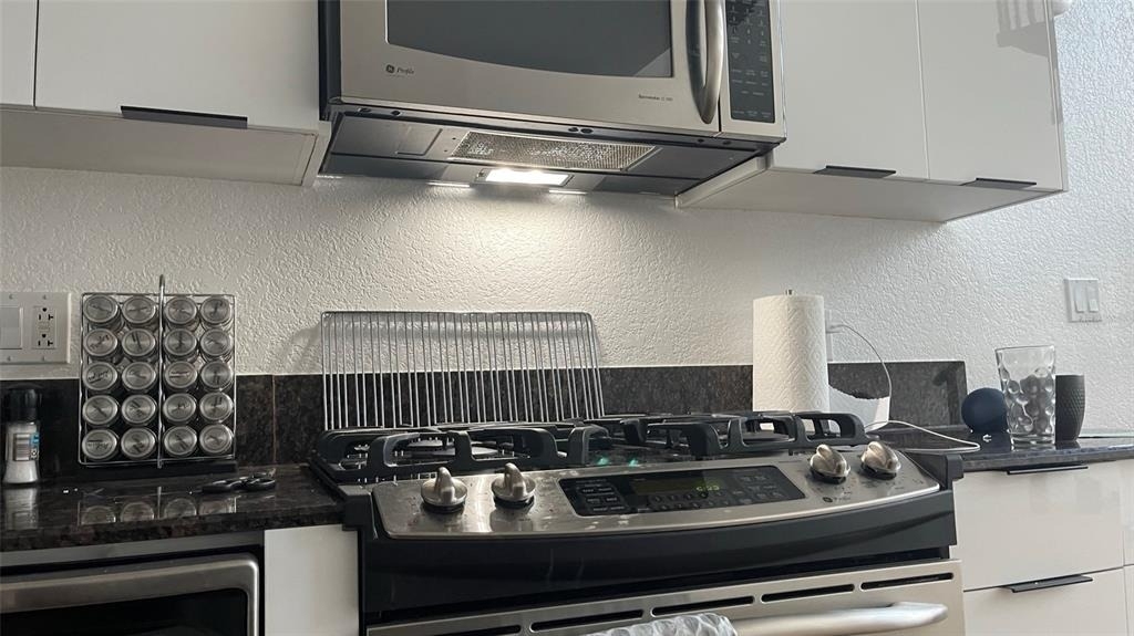 150 E Robinson Street - Photo 11