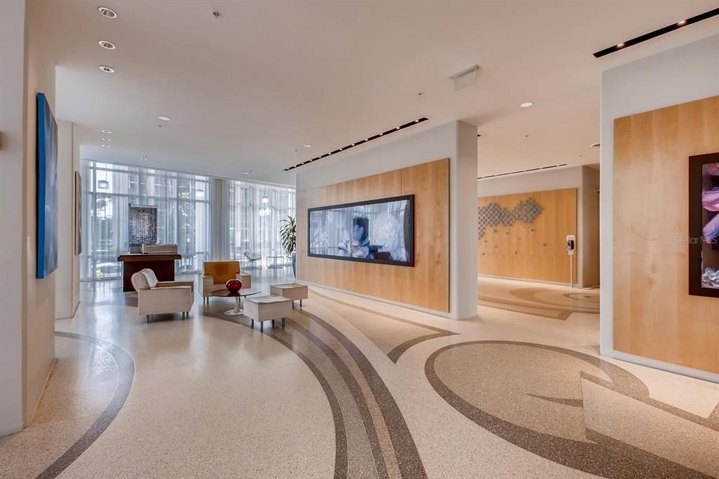 150 E Robinson Street - Photo 3