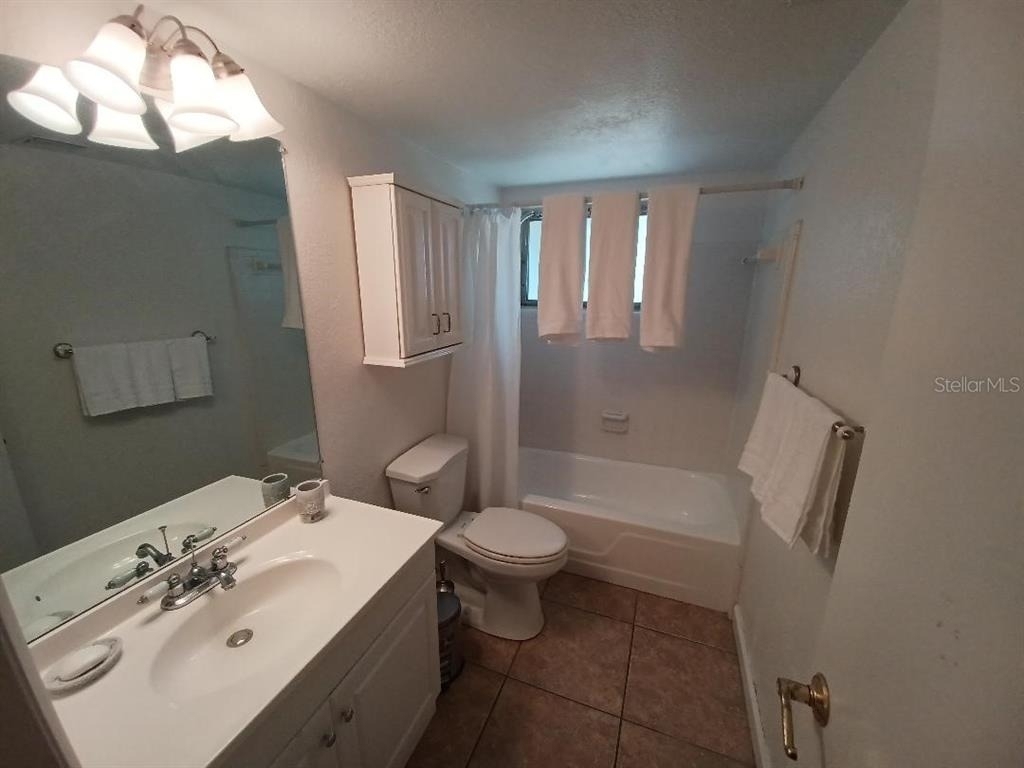 1942 Conifer Court - Photo 13