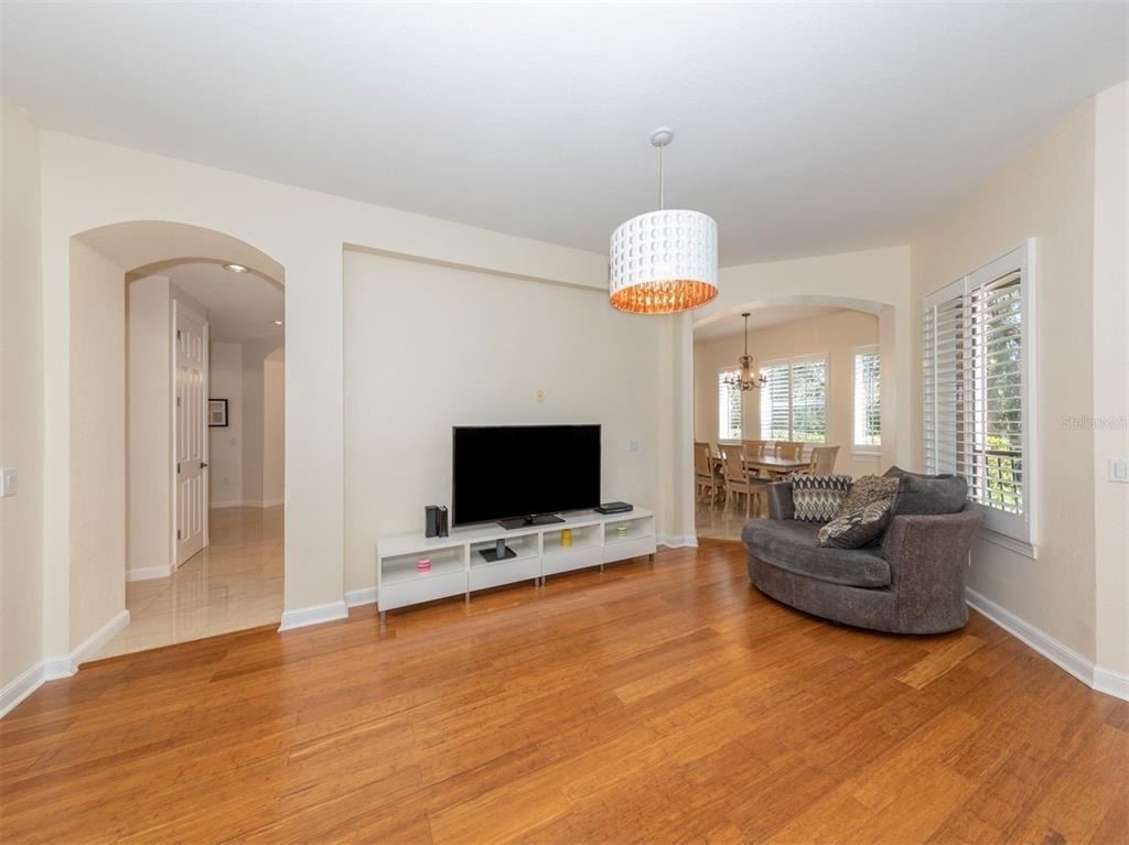 5531 46th Court W - Photo 10