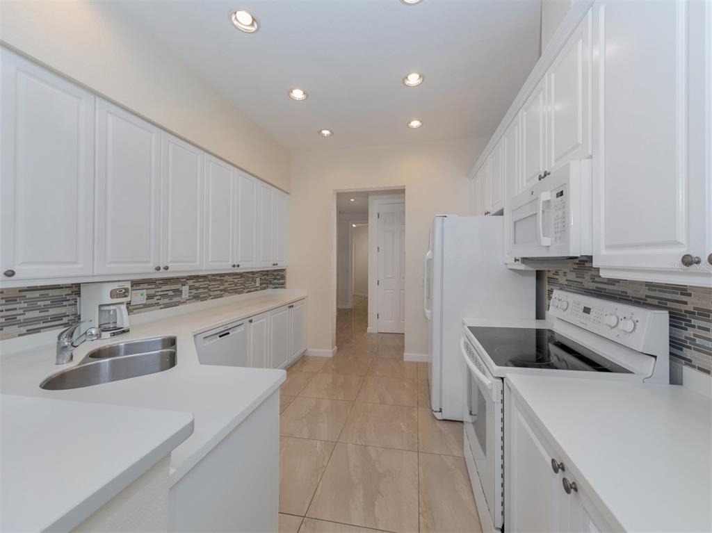 5531 46th Court W - Photo 16