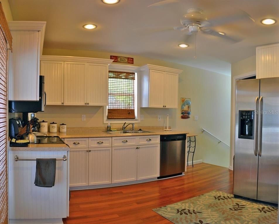 5157 Sandy Beach Avenue - Photo 10
