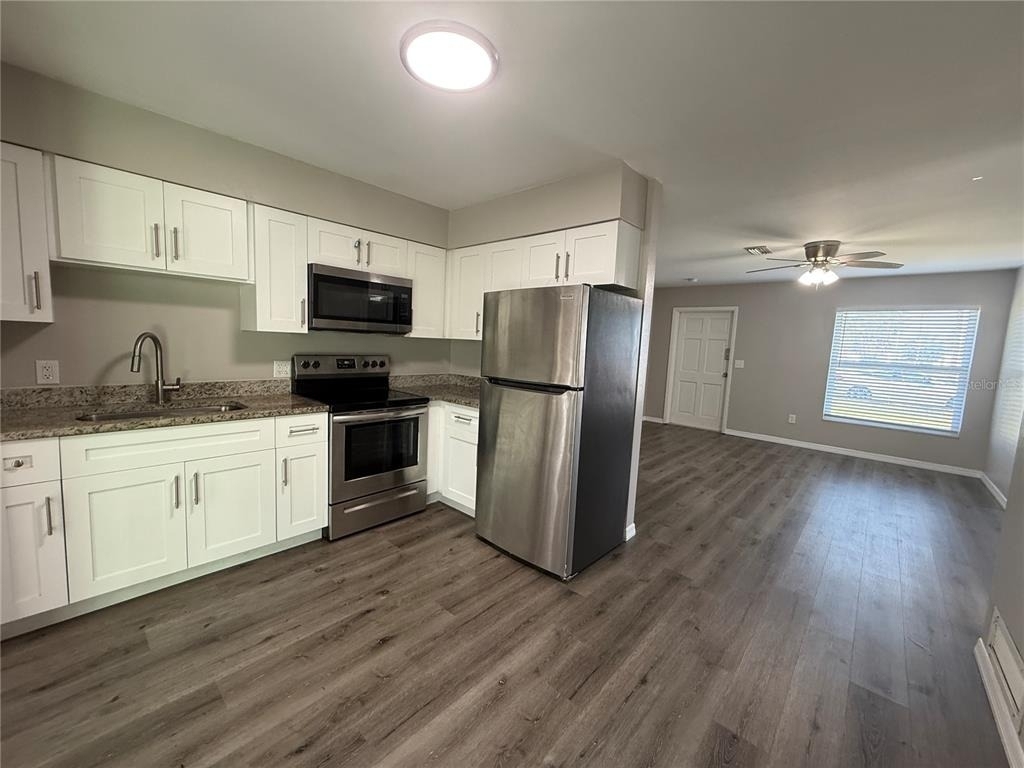 518 Briarwood Road - Photo 2