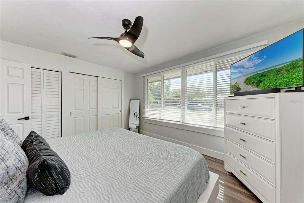 339 Suwanee Avenue - Photo 11