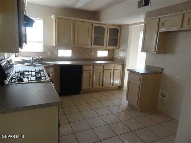 7481 Umbria Drive - Photo 16