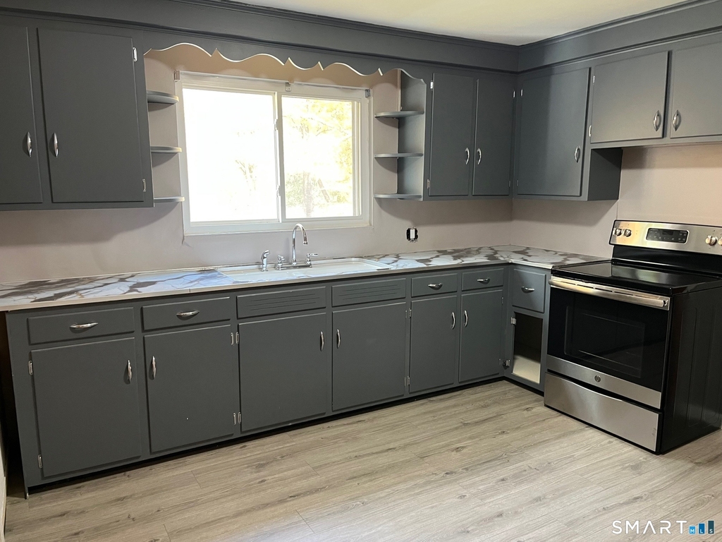 195 Valley Street - Photo 0