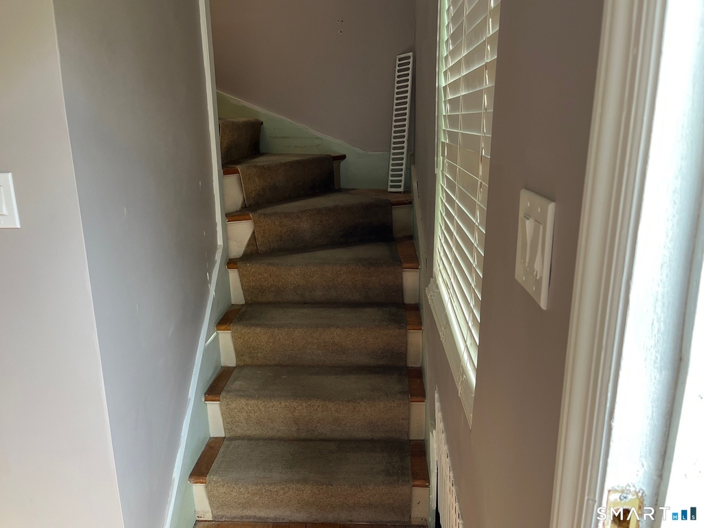 195 Valley Street - Photo 2