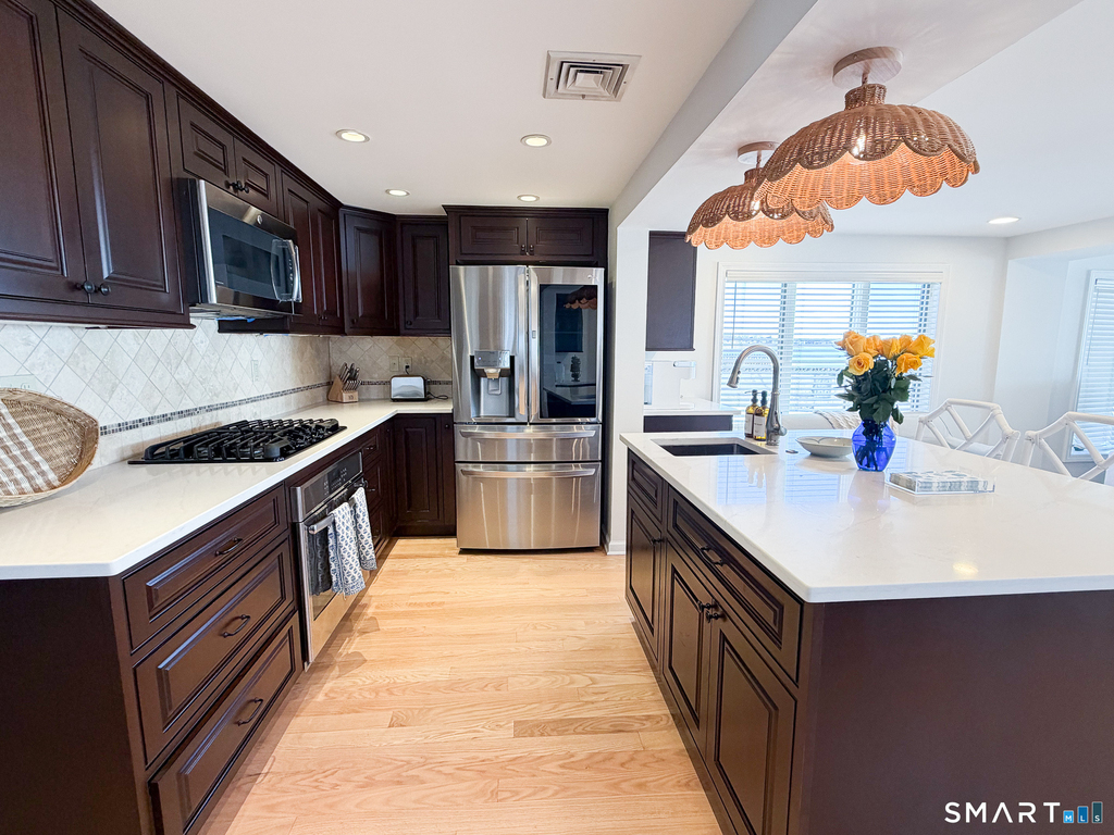 18 Field Court - Photo 2