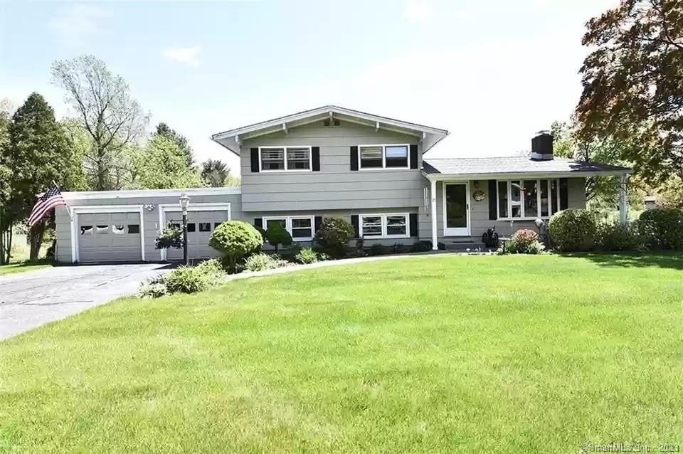 21 Mcdermott Circle - Photo 0