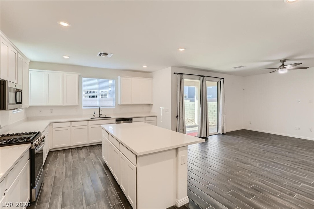 4208 Bayley Skye - Photo 8