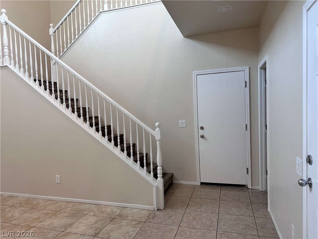 2820 Dowitcher Avenue - Photo 2