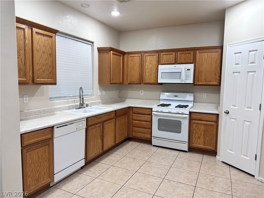 2820 Dowitcher Avenue - Photo 6