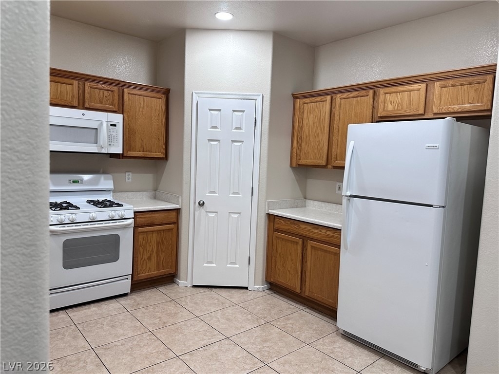 2820 Dowitcher Avenue - Photo 7