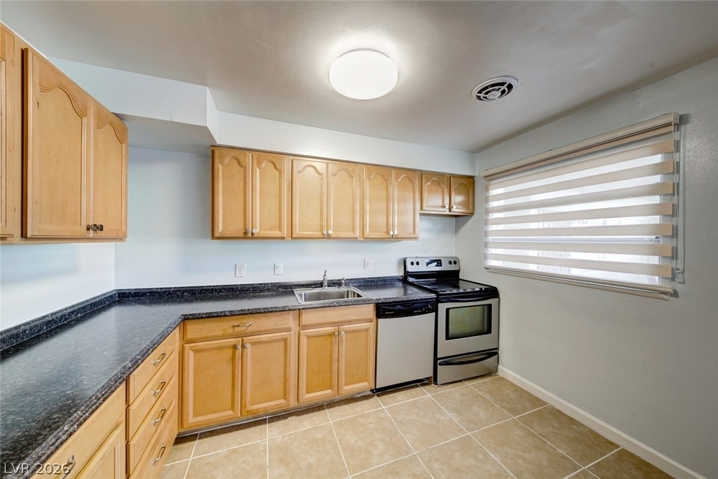 1700 Rexford Drive - Photo 32