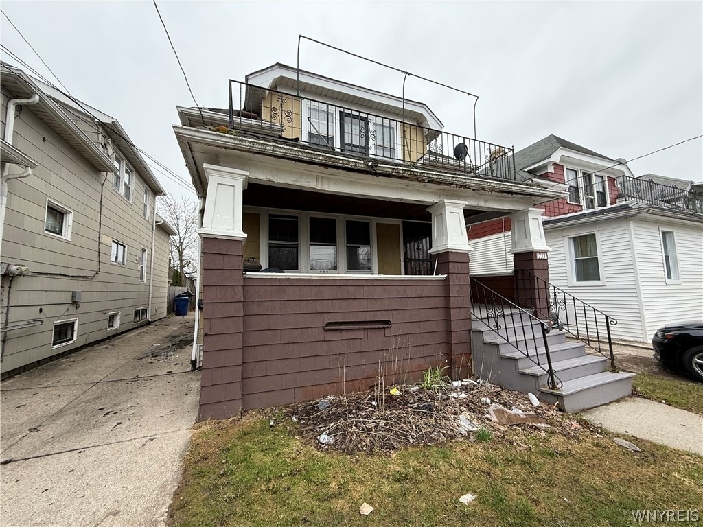 733 Lasalle Avenue - Photo 0