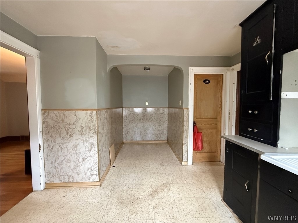 733 Lasalle Avenue - Photo 3