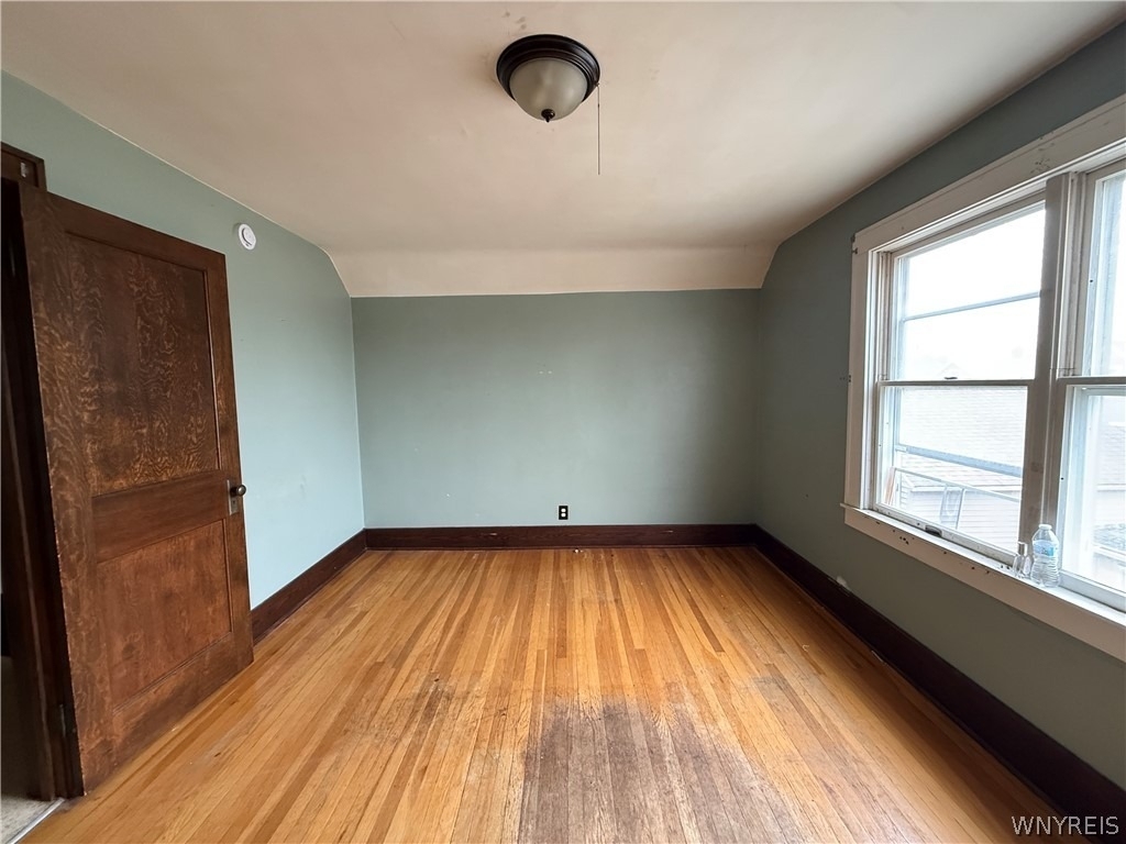 733 Lasalle Avenue - Photo 9