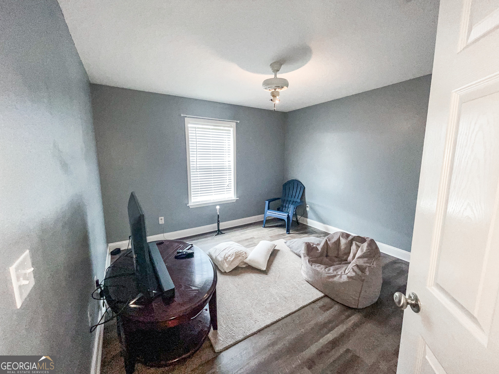 613 Waverly Lane - Photo 8
