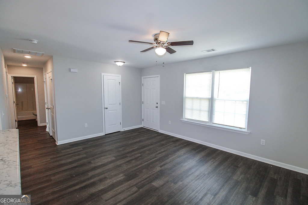 202 Evans Terrace - Photo 2