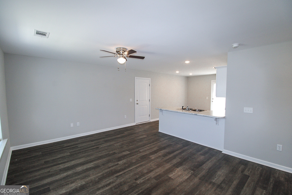 202 Evans Terrace - Photo 1