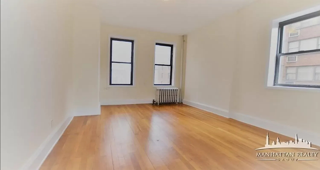  East 38th Street - Photo 1