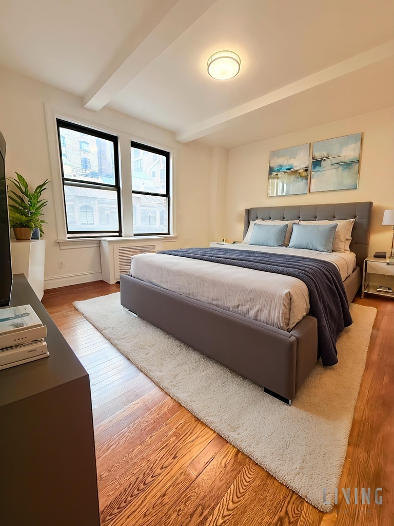 25 West 68th Street - Photo 1