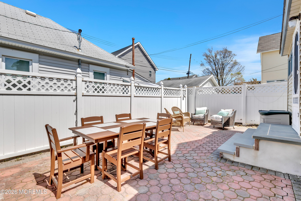 320 Ocean Park Avenue - Photo 26