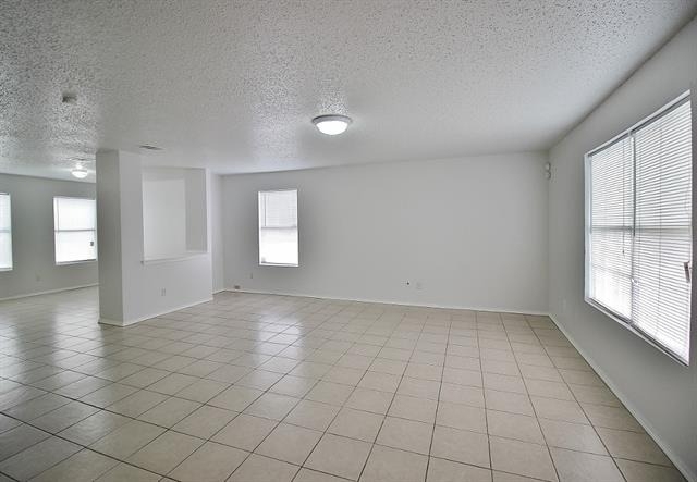 3325 Tioga Street - Photo 5