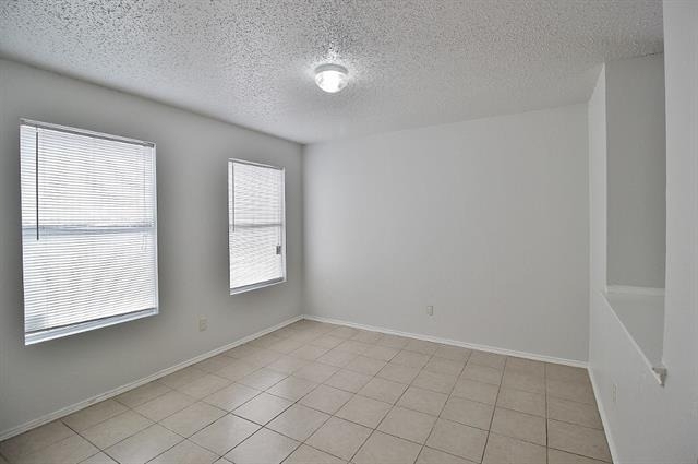 3325 Tioga Street - Photo 3
