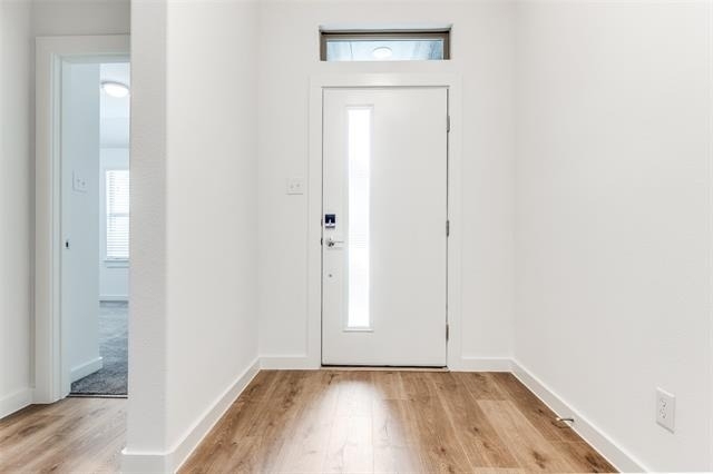 4923 Bellhurst Drive - Photo 2