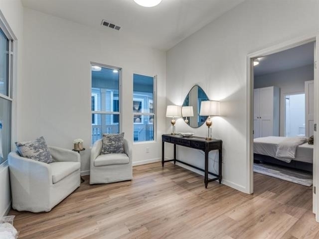 323 S Montclair Avenue - Photo 5