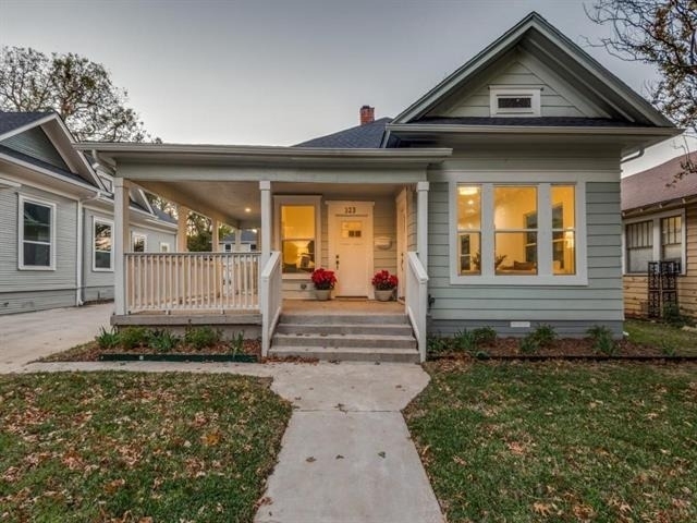 323 S Montclair Avenue - Photo 0