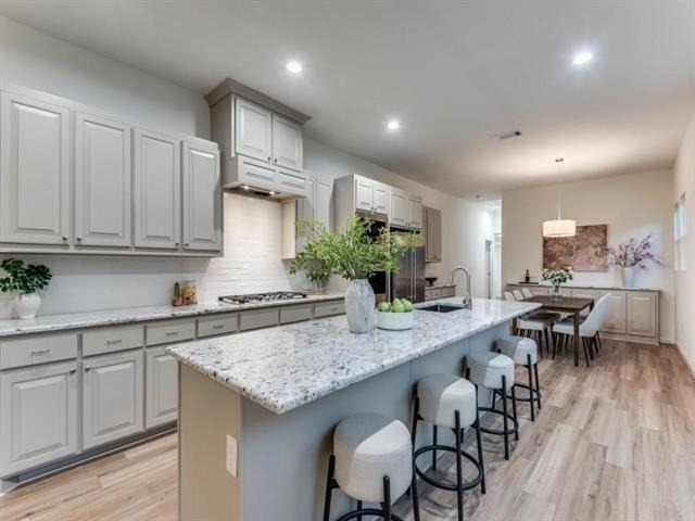 323 S Montclair Avenue - Photo 1