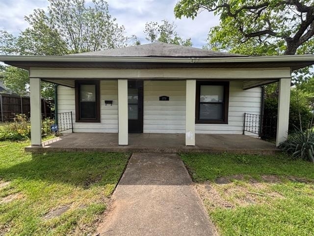 376 W Walters Street - Photo 2