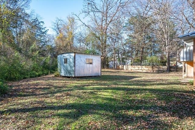 175 E Elm Street - Photo 23