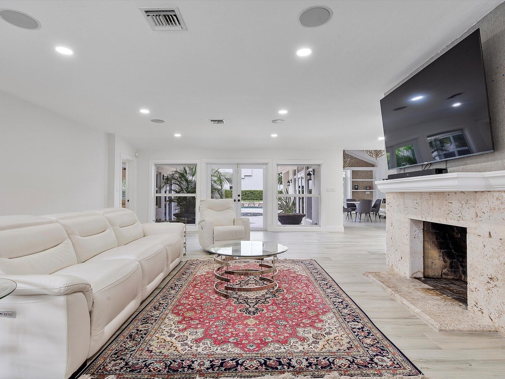 411 Poinciana Drive - Photo 1