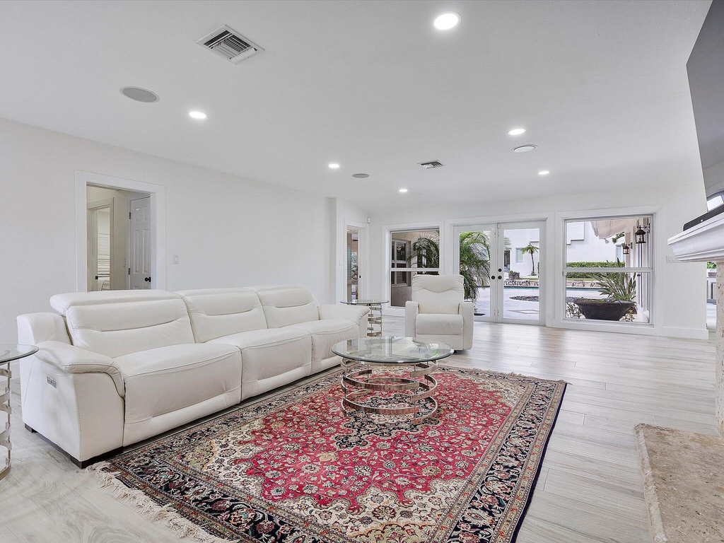 411 Poinciana Drive - Photo 3