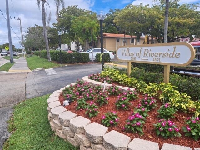 2671 Riverside Drive - Photo 0