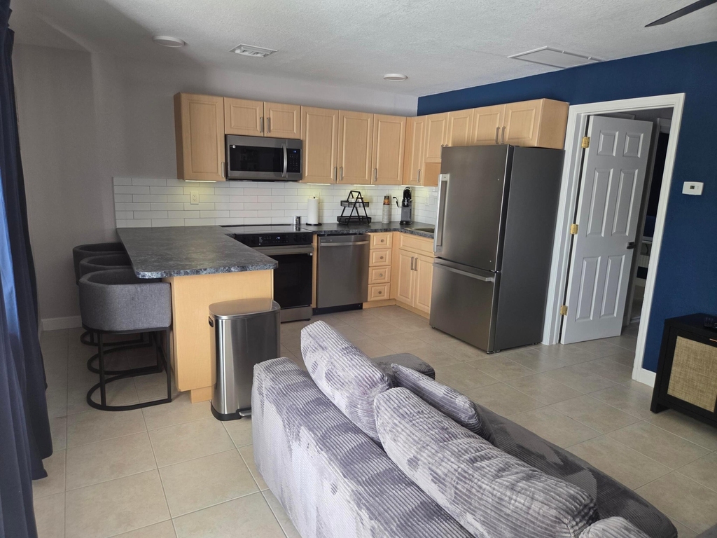 1301 Ne 16th Terrace - Photo 4