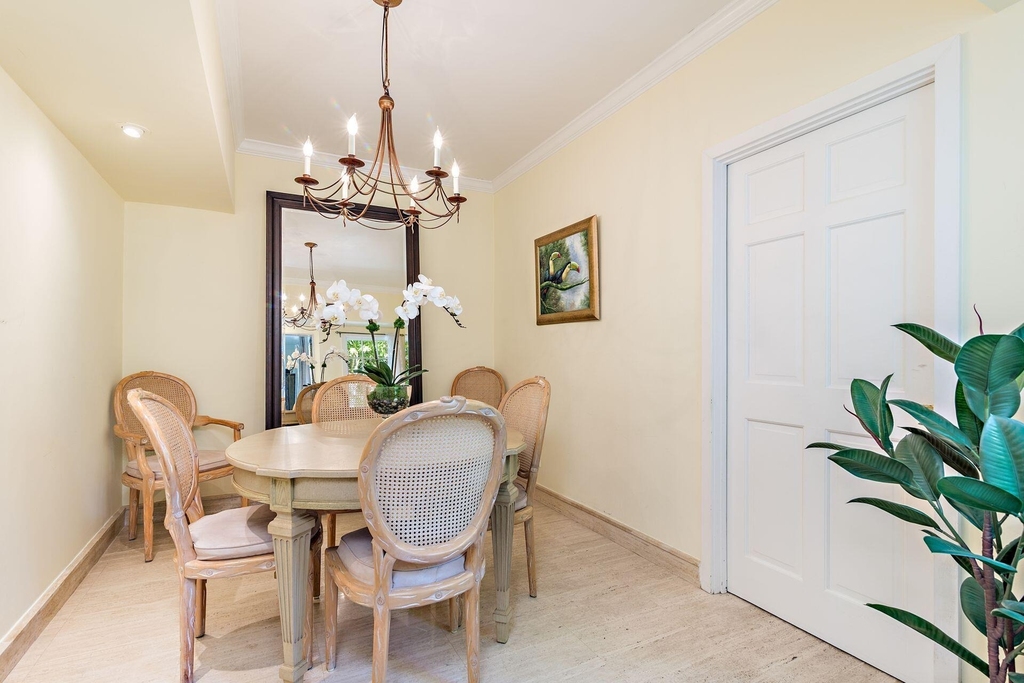 155 Peruvian Avenue - Photo 8