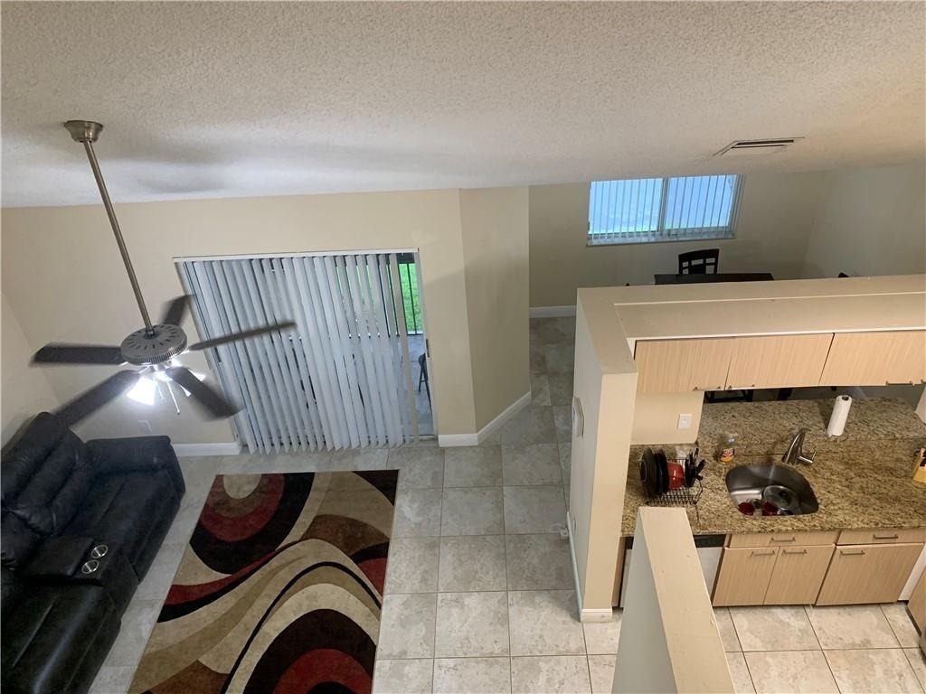 858 Nw 92nd Avenue - Photo 4