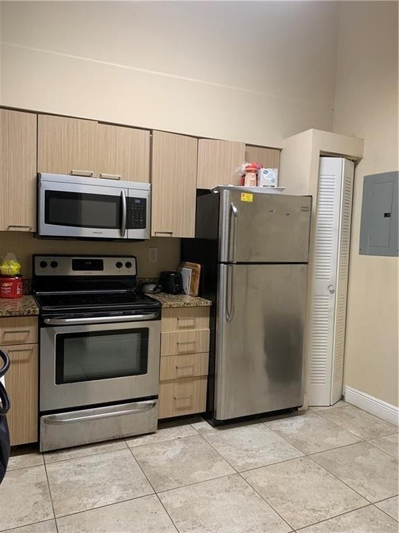 858 Nw 92nd Avenue - Photo 1