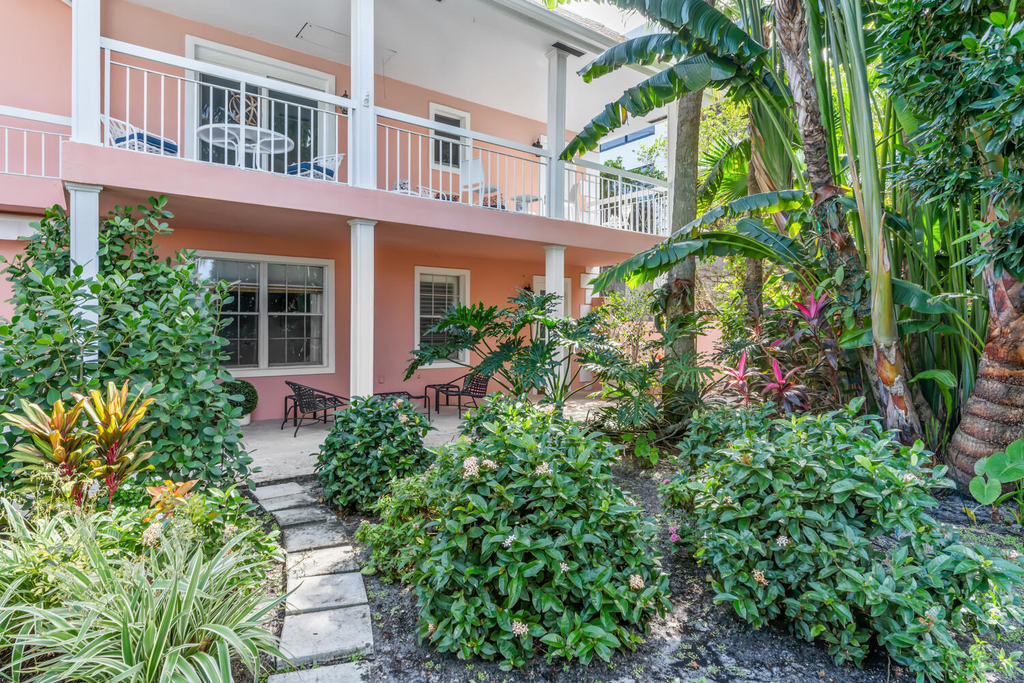 134 Peruvian Avenue - Photo 19